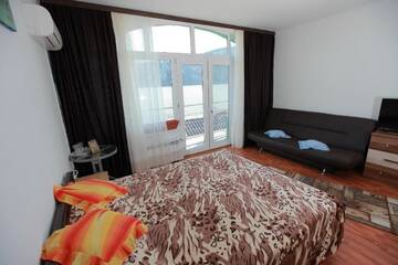 Фото номера Дом с 5 спальнями Гостевой дом Casa Lucian г. Дубова 17