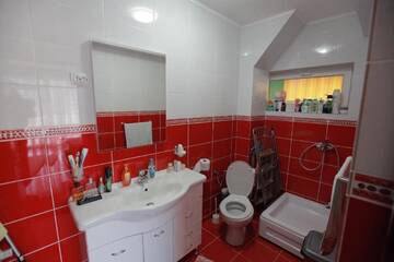 Фото номера Дом с 5 спальнями Гостевой дом Casa Lucian г. Дубова 22
