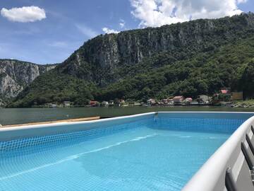 Фото Дома для отпуска Casa Panoramic г. Дубова 1