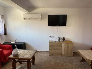 Фото Дома для отпуска Casa Panoramic г. Дубова 2